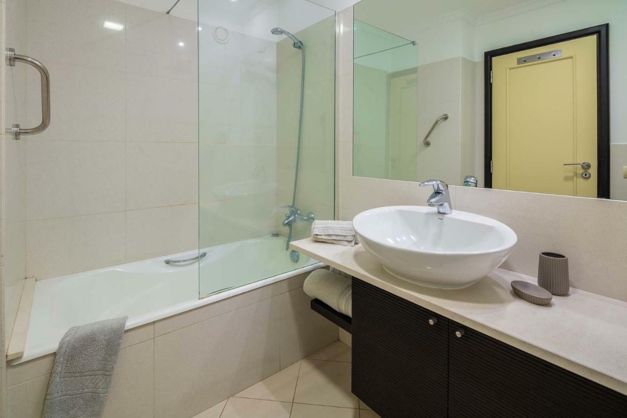 Oceanside Terrace Apartment By Holiday Rental Madeira Funchal  Exterior photo